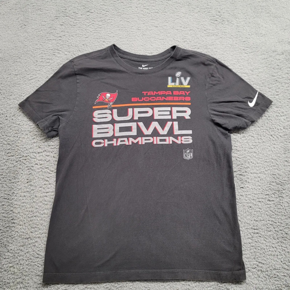Nike Shirt Mens Medium Gray Tampa Bay Buccaneers Super Bowl Champions LIV 54 NFL